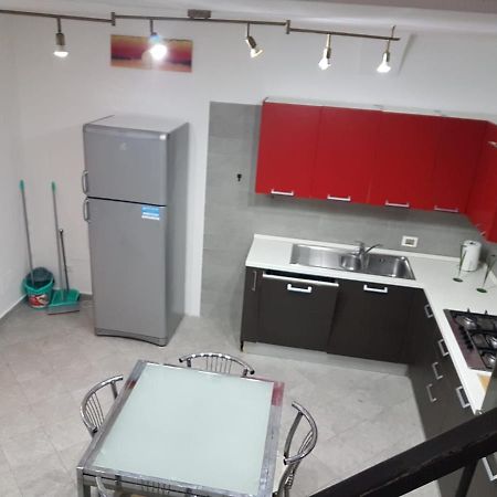Casa N 2 Con Parcheggio Privato E Colonnina Ricarica Daire Livorno Dış mekan fotoğraf