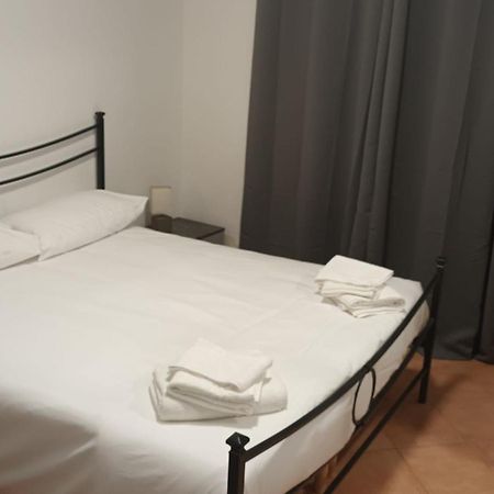 Casa N 2 Con Parcheggio Privato E Colonnina Ricarica Daire Livorno Dış mekan fotoğraf