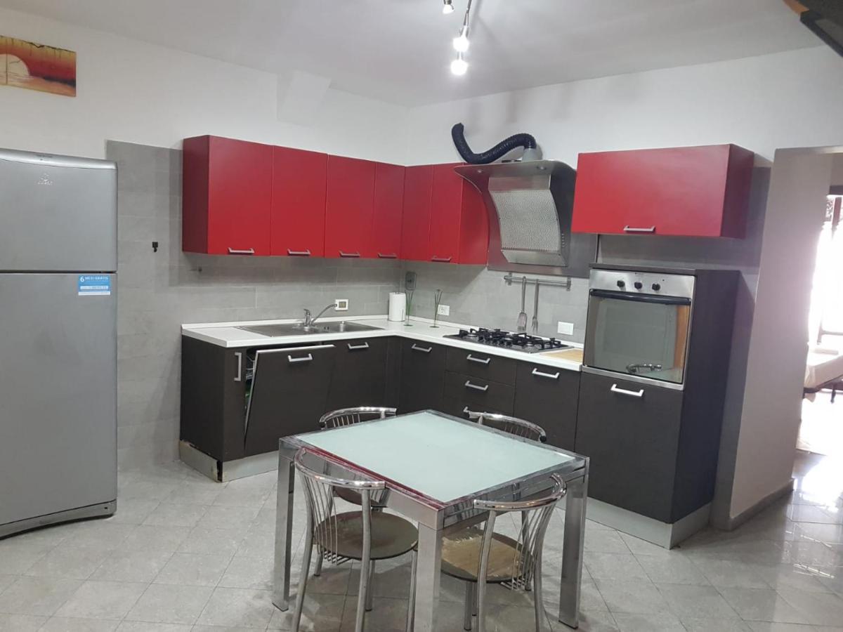 Casa N 2 Con Parcheggio Privato E Colonnina Ricarica Daire Livorno Dış mekan fotoğraf
