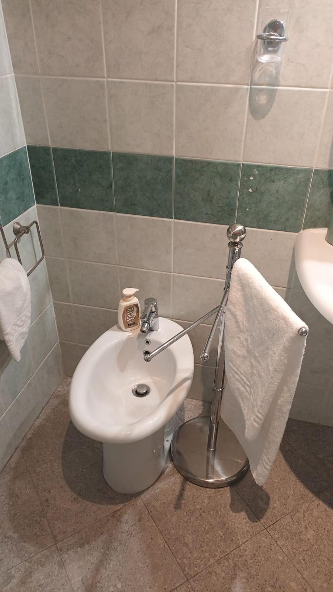 Casa N 2 Con Parcheggio Privato E Colonnina Ricarica Daire Livorno Dış mekan fotoğraf