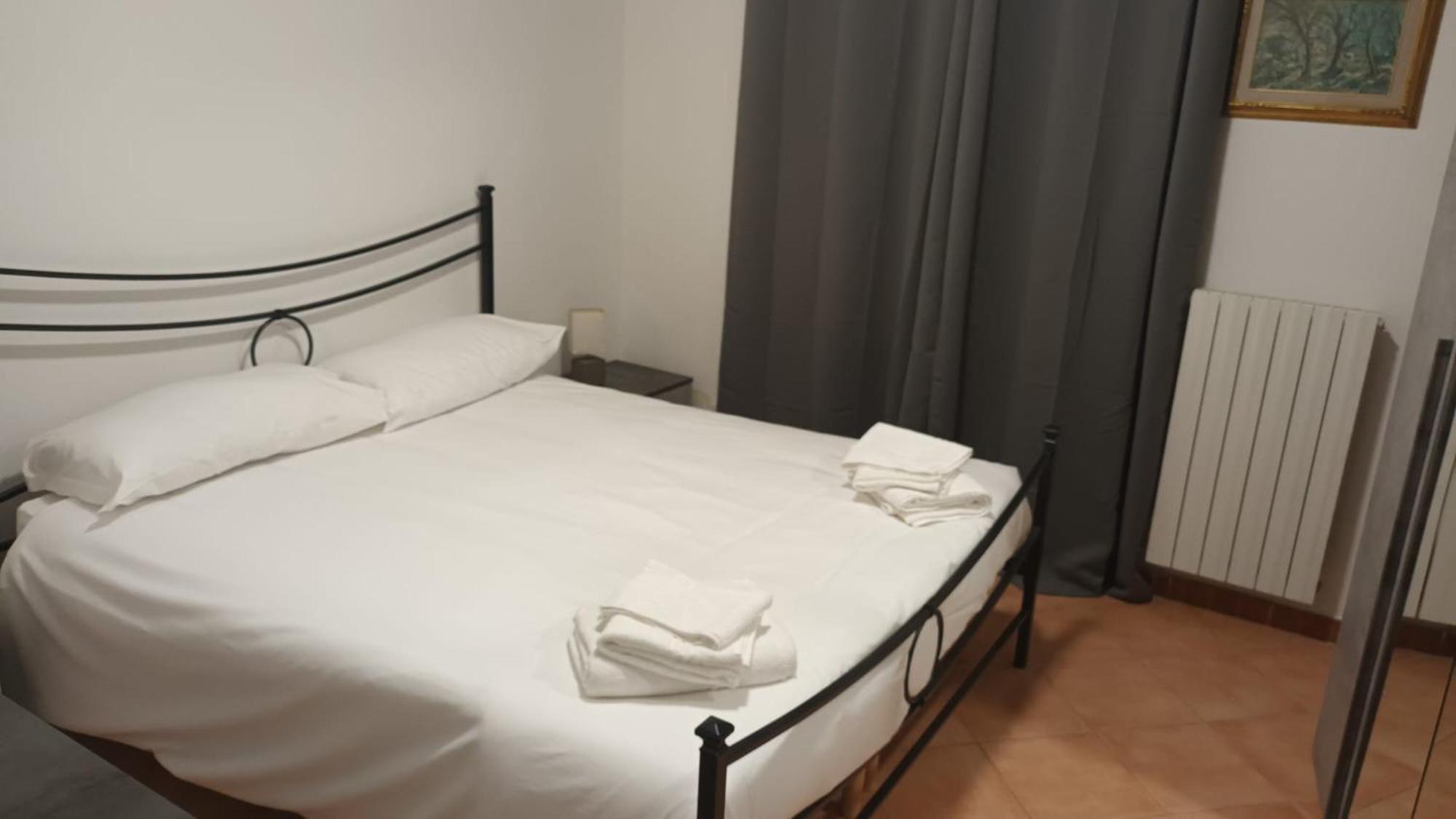 Casa N 2 Con Parcheggio Privato E Colonnina Ricarica Daire Livorno Dış mekan fotoğraf